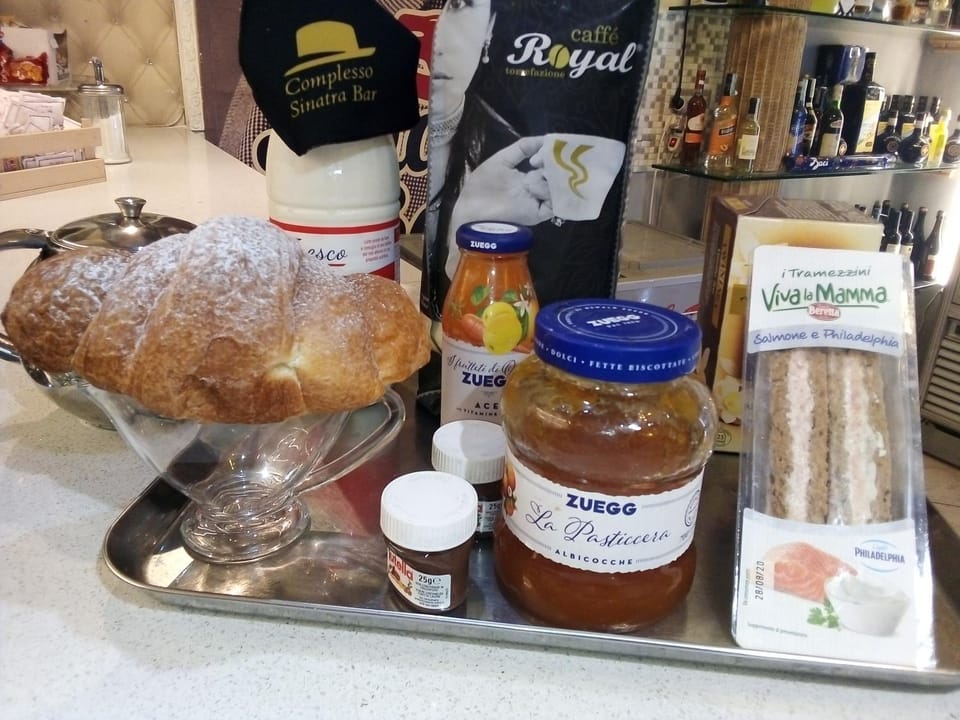 Breakfast, Buffet breakfast