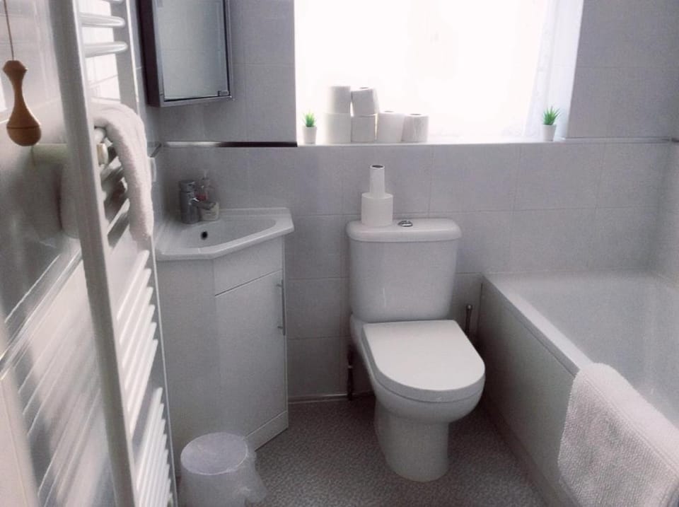 Bexleyheath Town Centre Four bedrooms, Five Beds House House in Dartford