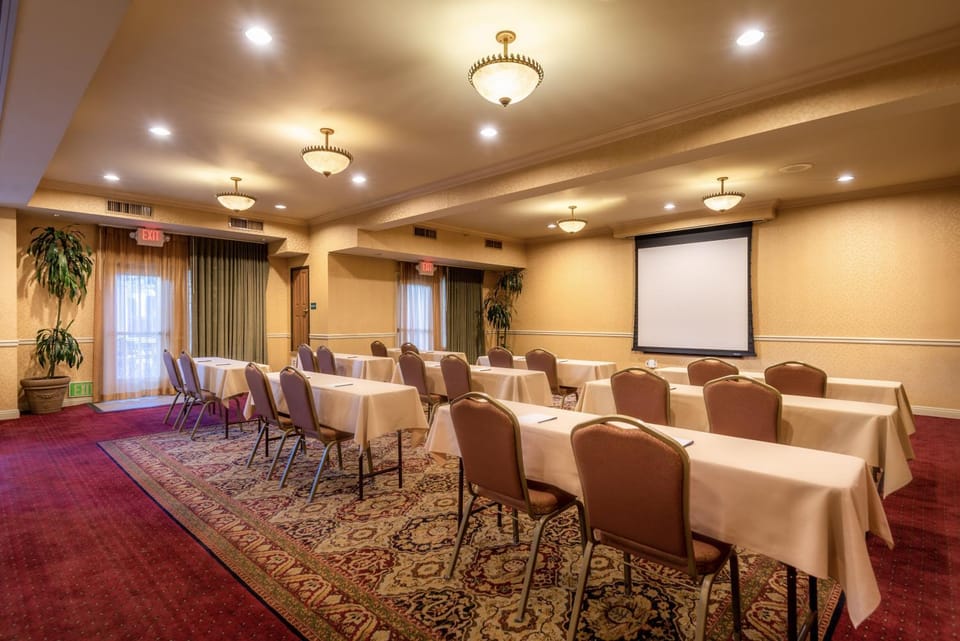 Meeting/conference room
