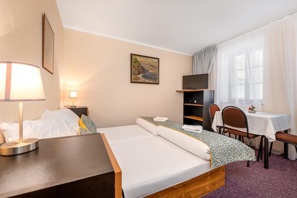 Bed, TV and multimedia
