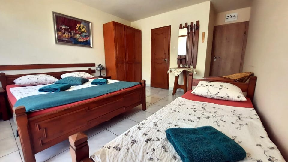 Airport Budapest Sarokhaz Panzio Bed and Breakfast in Budapest
