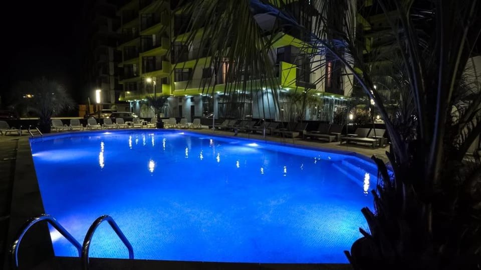 Pool view, Swimming pool, Swimming pool