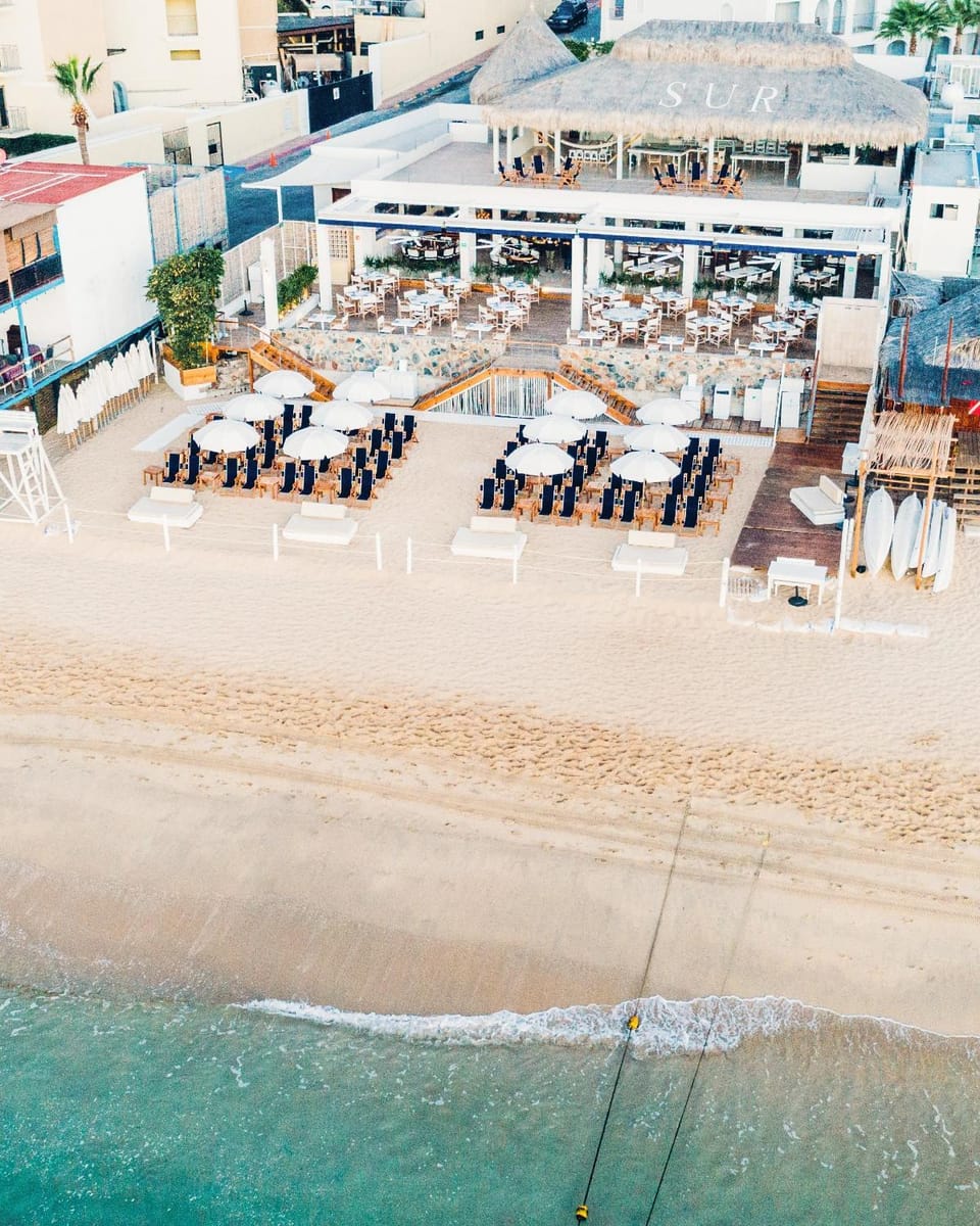 Restaurant/places to eat, Facade/entrance, Bird's eye view, Food and drinks, Beach, Sea view
