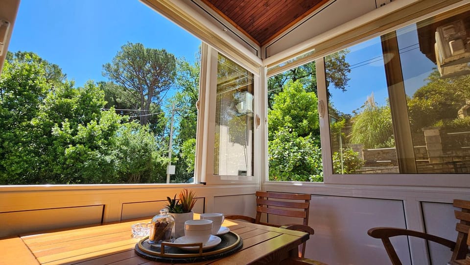 Balcony/Terrace, Garden view