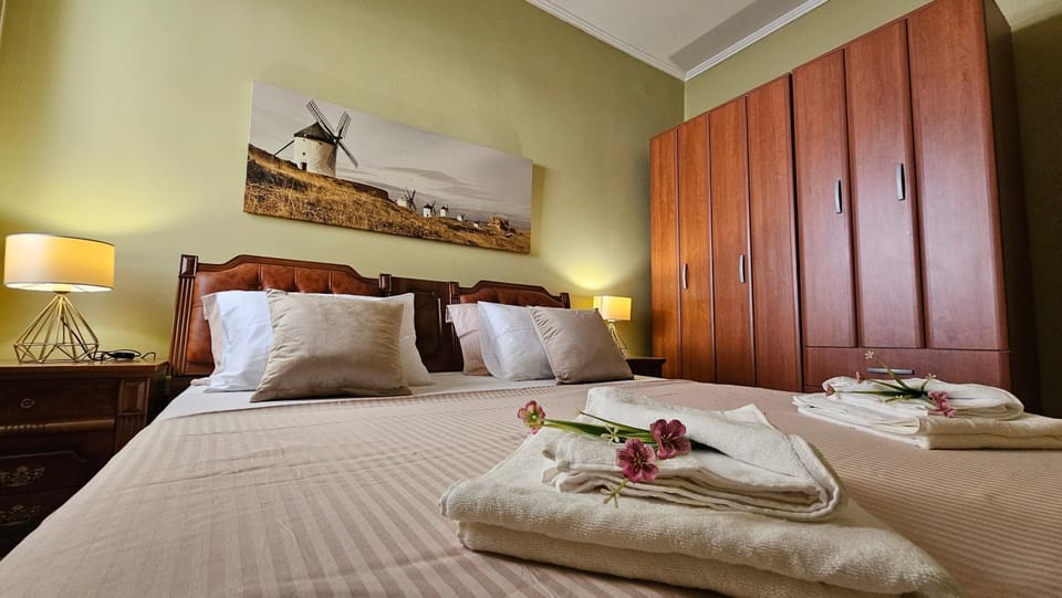 Decorative detail, towels