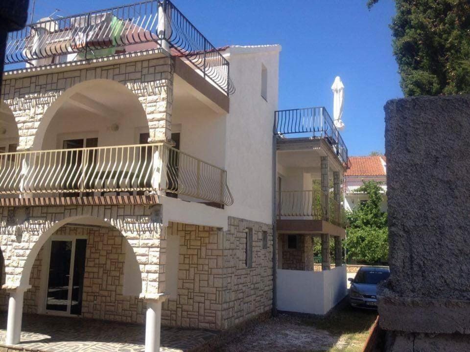Property building, Facade/entrance, View (from property/room)