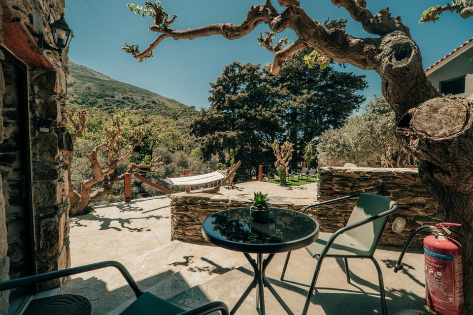 Ellafos Traditional Living-Elafonisi Couples Retreat Apartment in Crete