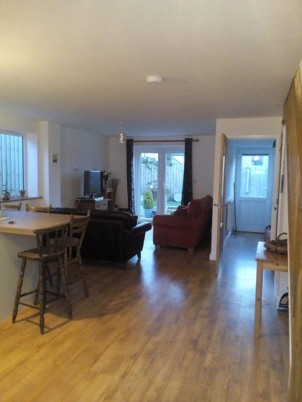 Living room, Dining area