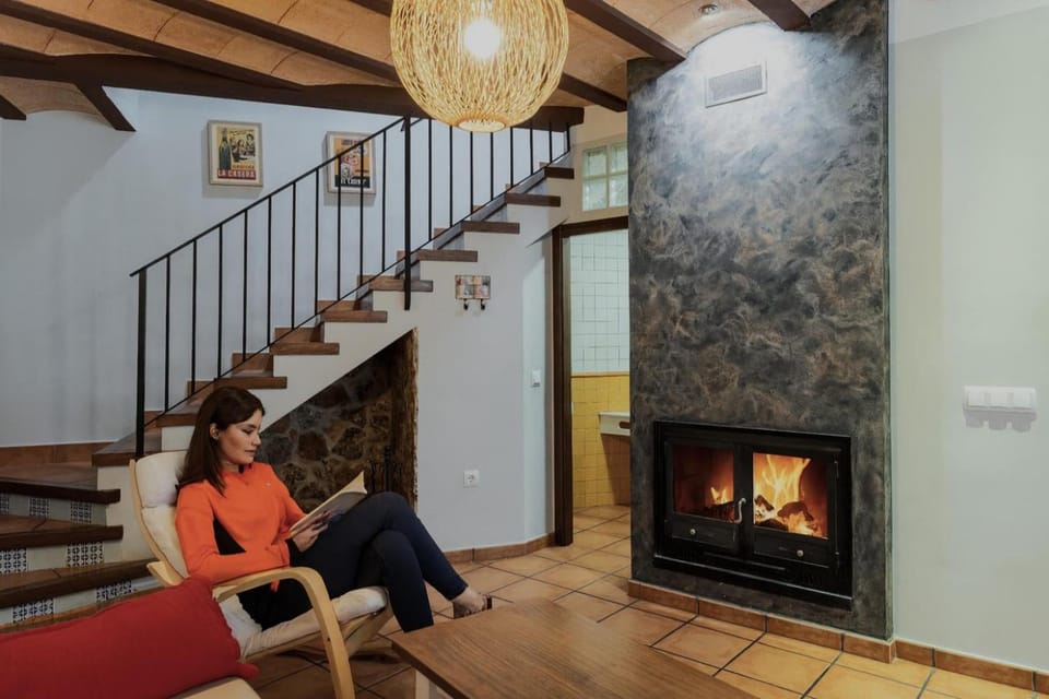 Living room, fireplace