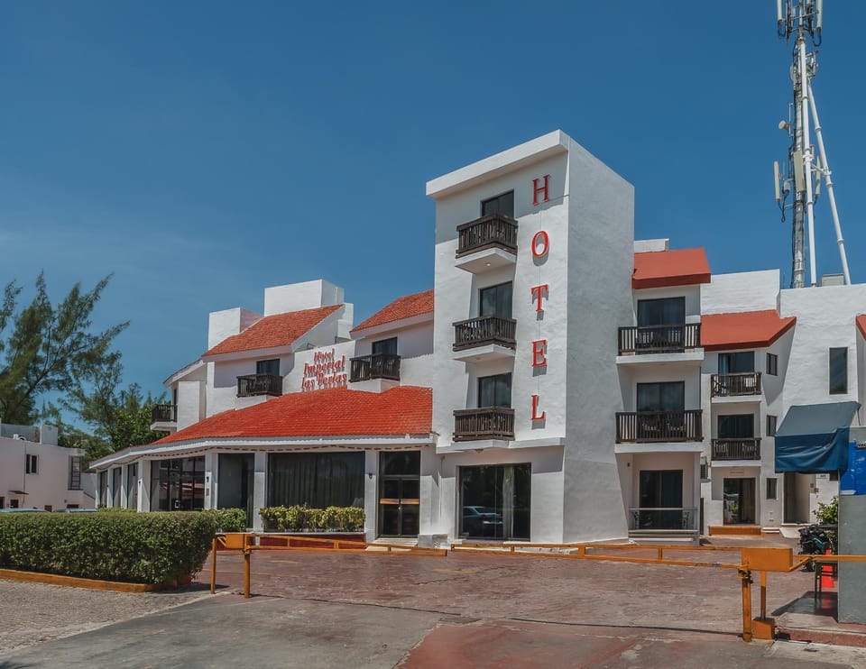 Property building, Facade/entrance