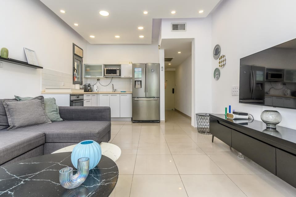Very nice 1 BDR apartment 2 min from the beach ! Apartment in Tel Aviv-Yafo