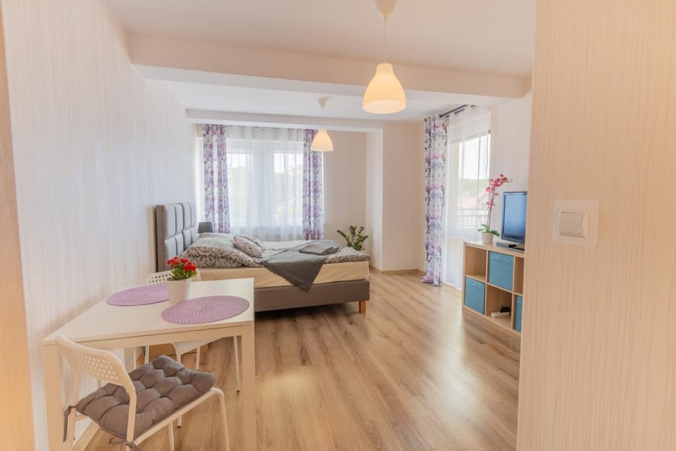 Bed, Living room, Seating area, Bedroom
