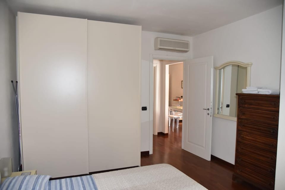 100 Viale Italia Apartment in La Spezia
