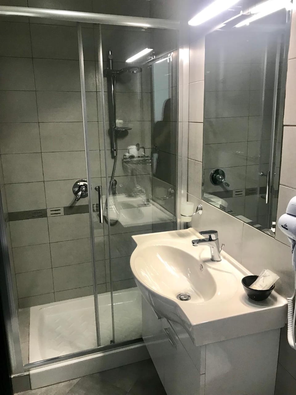 Shower, Bathroom