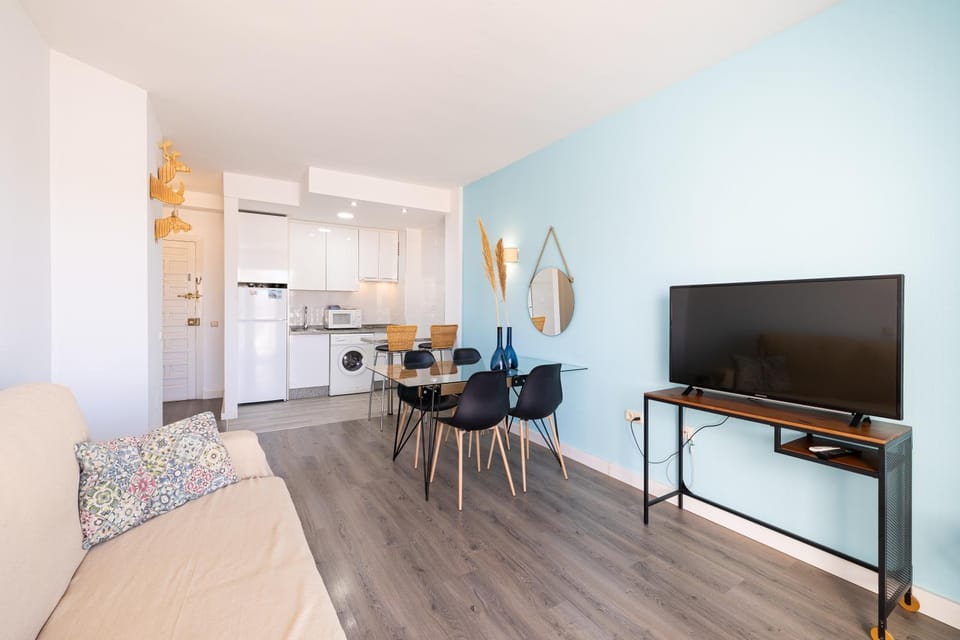 TV and multimedia, Kitchen or kitchenette, Living room, Dining area