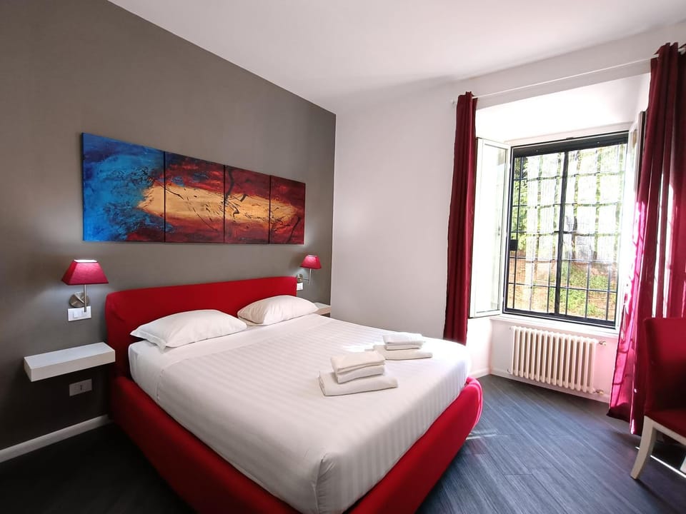 Bed, Photo of the whole room, Decorative detail, Bedroom