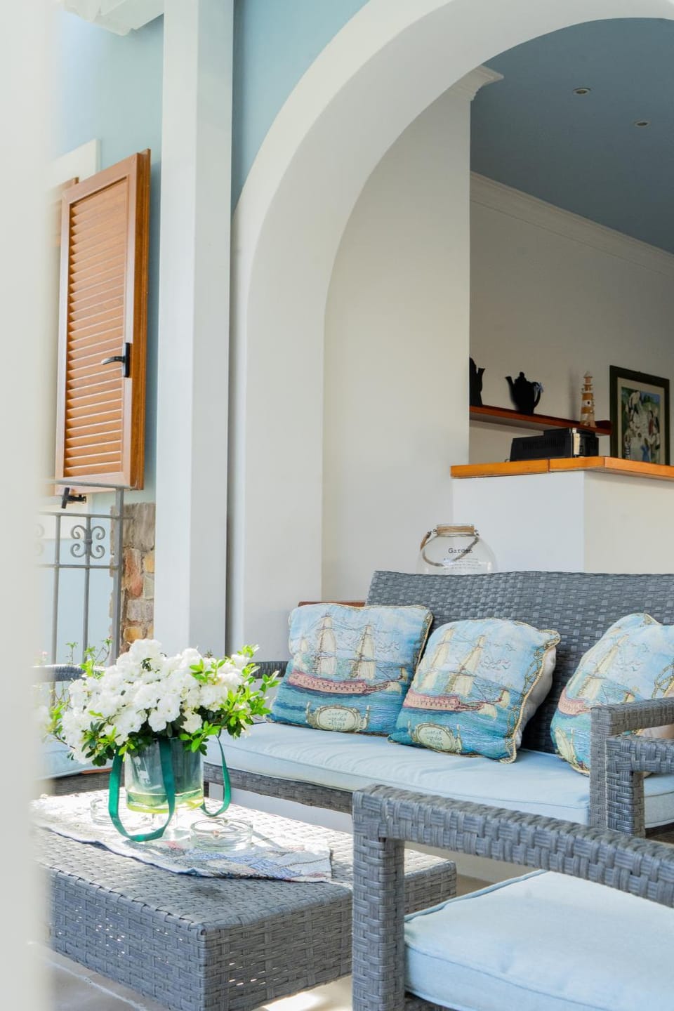 Living room, Seating area