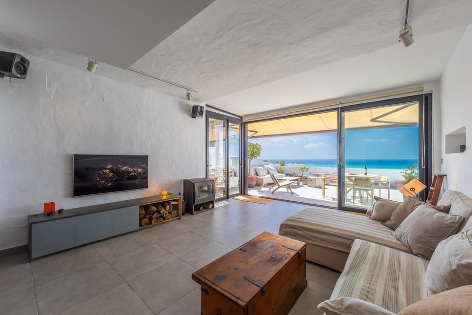 View (from property/room), Living room, Sea view