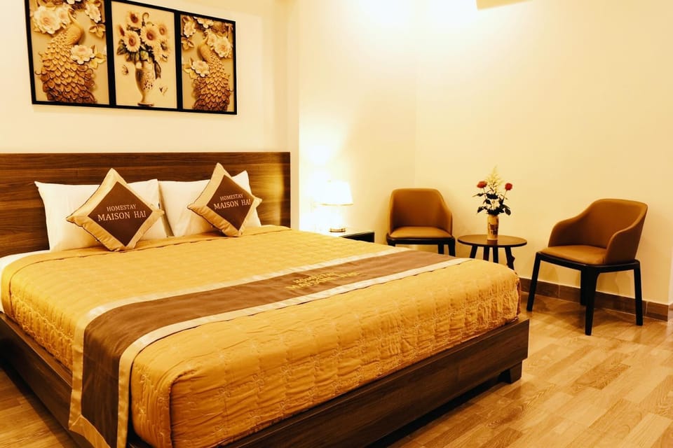 Bed, Bedroom, Area and facilities