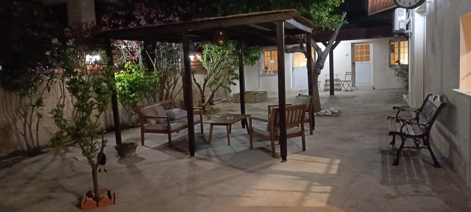 Patio, Seating area