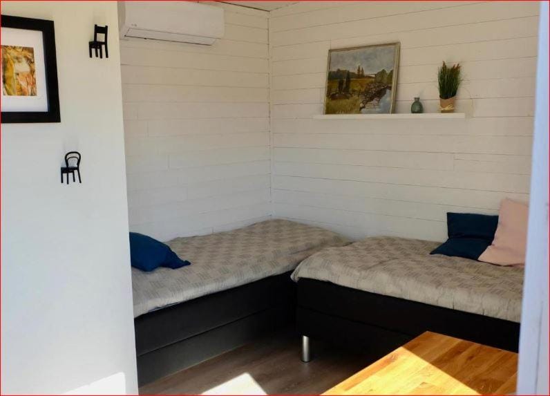 Bed, Bedroom, air conditioner