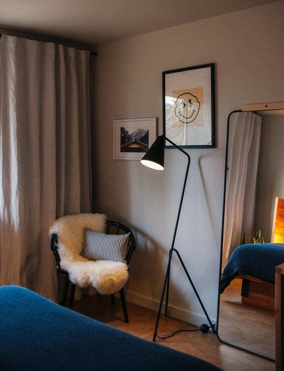 Seating area, Bedroom