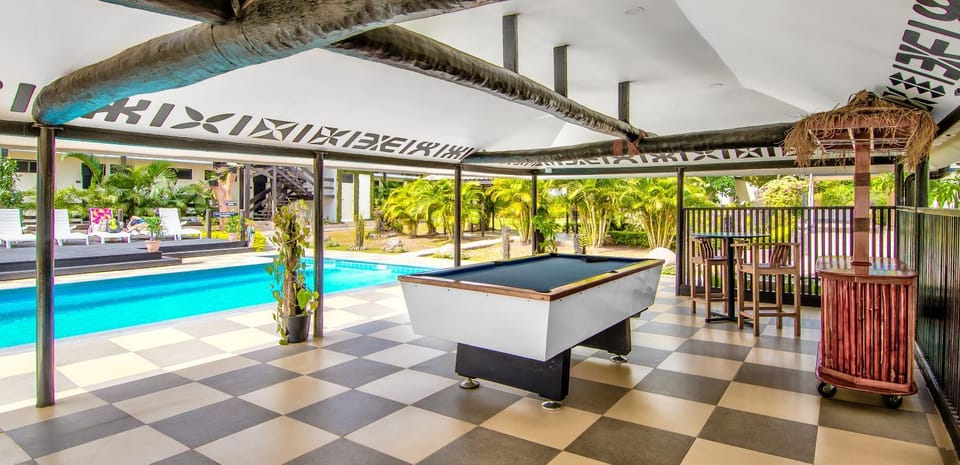 Billiard, Swimming pool