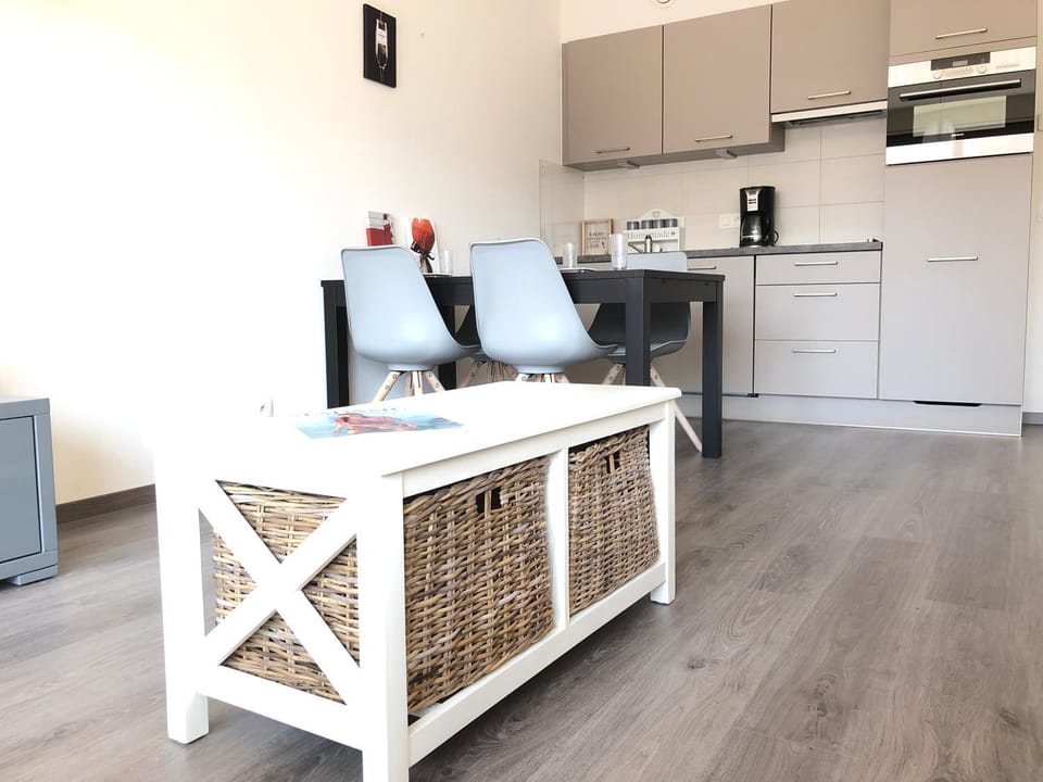 Crystal residence - Pool & Beach Apartment in Ostend