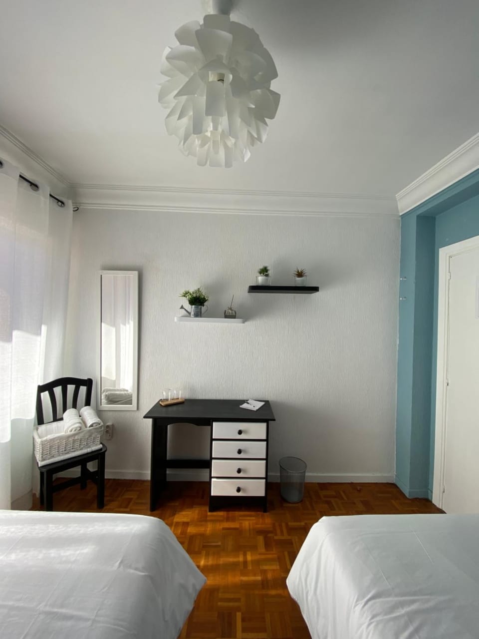 Photo of the whole room