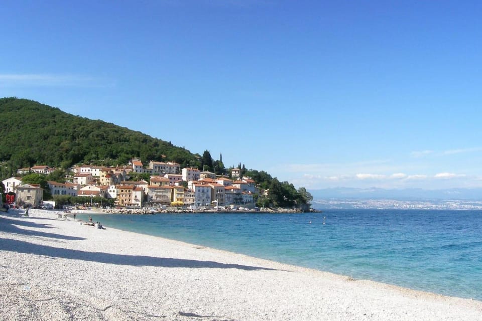 Neighbourhood, Natural landscape, Snorkeling, Beach, Diving