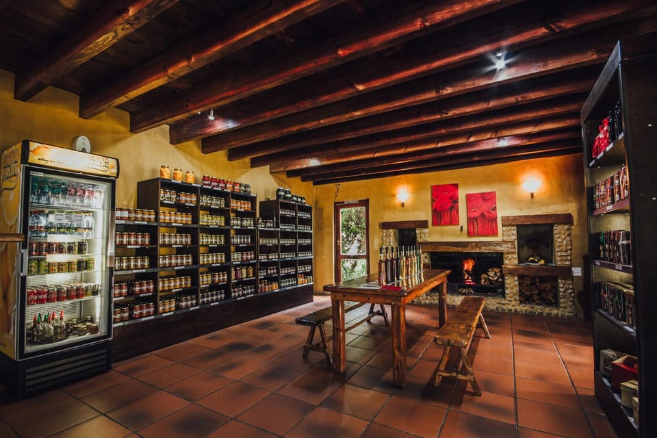 On-site shops, Shopping Area