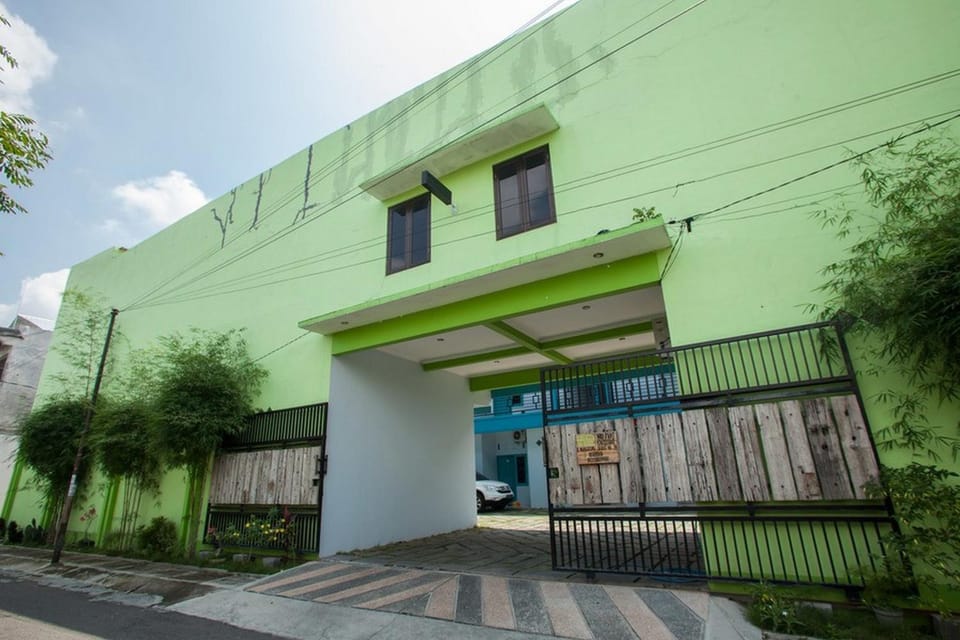 Property building, Facade/entrance