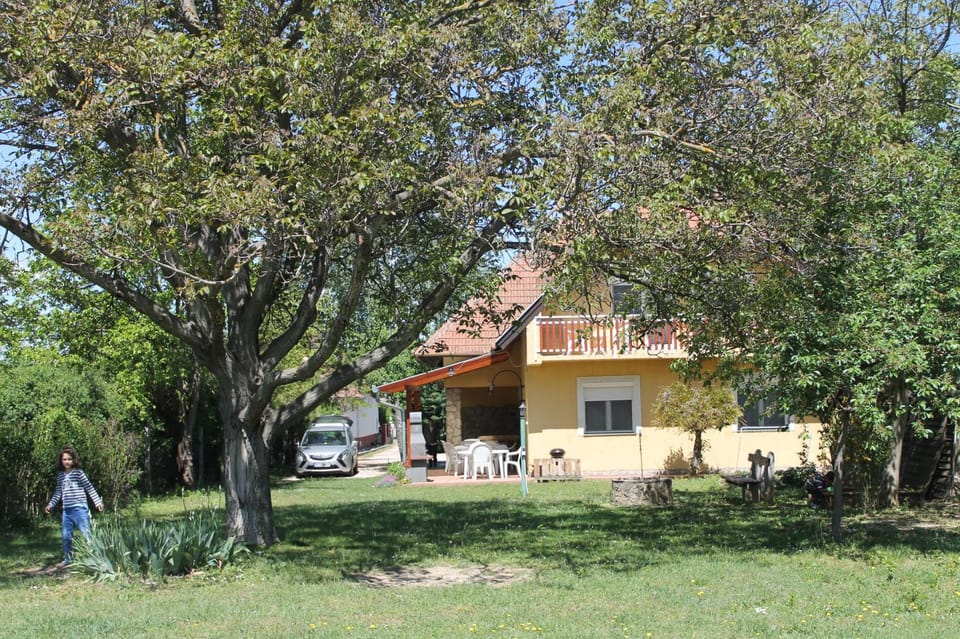 BBQ facilities, Garden