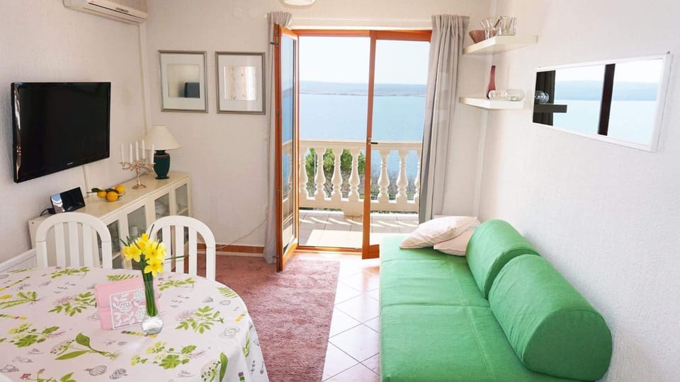 Living room, Sea view