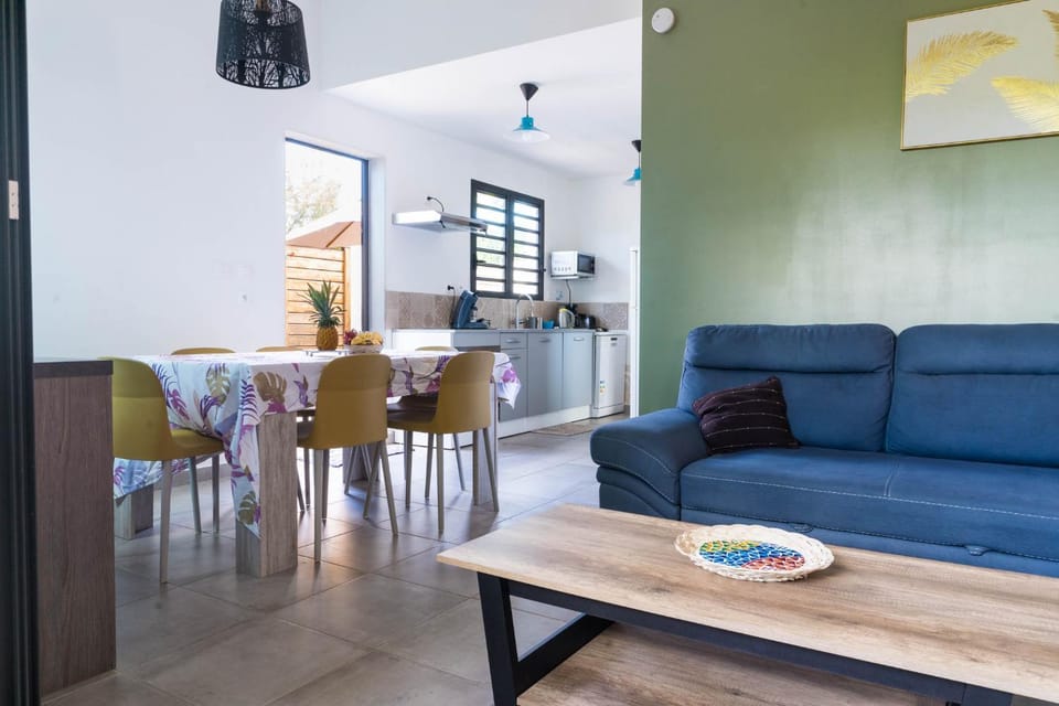Living room, Dining area, kitchen