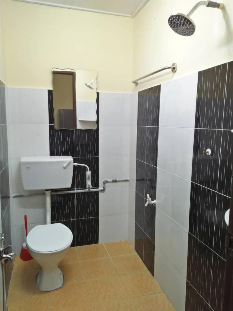Homestay / Roomstay Muslim Budget Tanjung Malim Vacation rental in Selangor, Malaysia