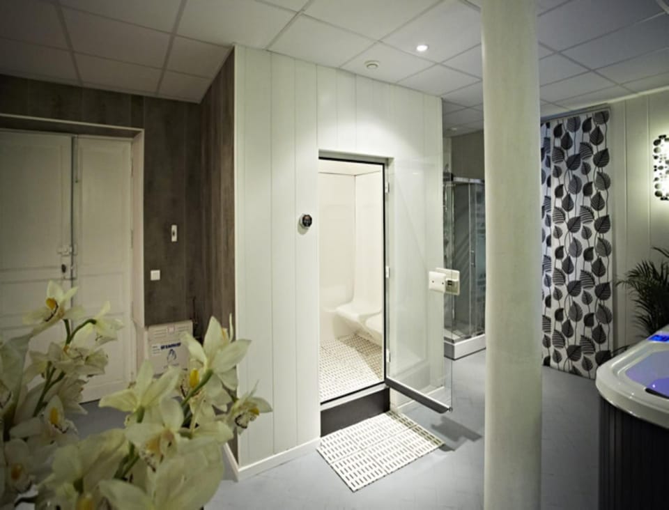 Steam room