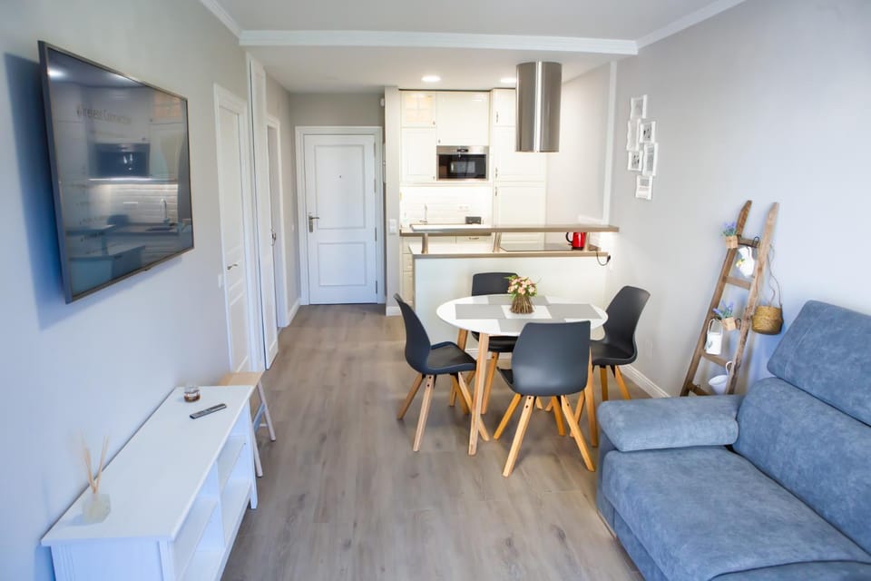 Living room, Photo of the whole room