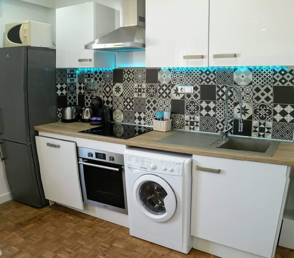 Coffee/tea facilities, Kitchen or kitchenette