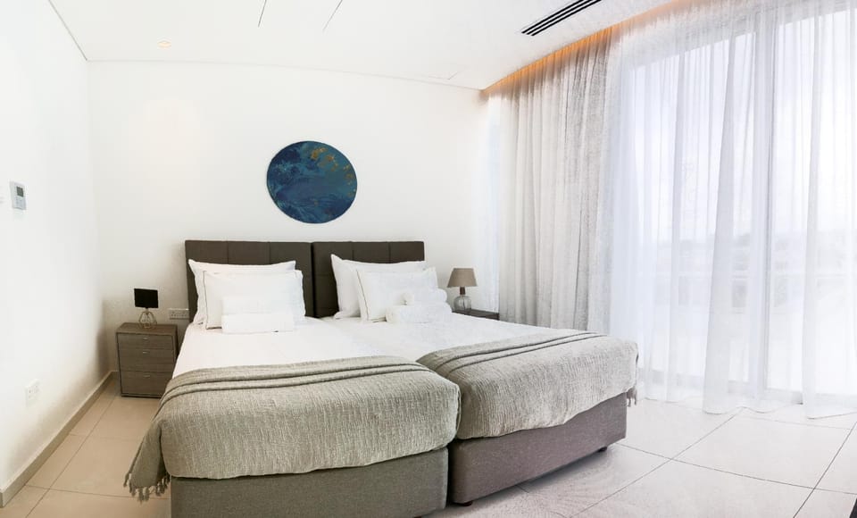 Bed, Photo of the whole room, Bedroom, air conditioner