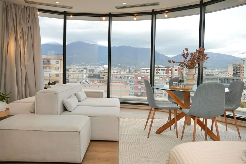 View (from property/room), Balcony/Terrace, Seating area, Mountain view