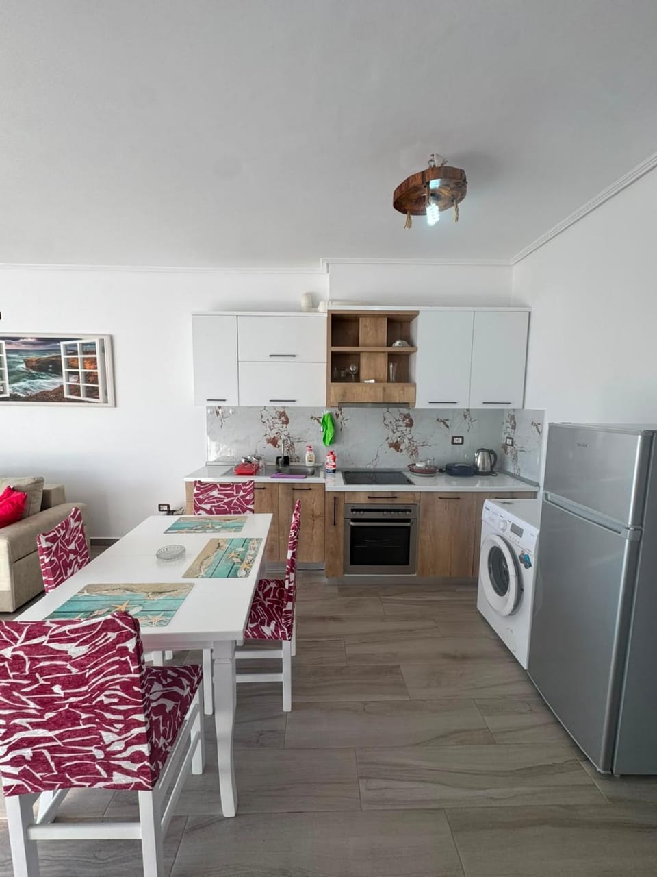 Kitchen or kitchenette, washing machine