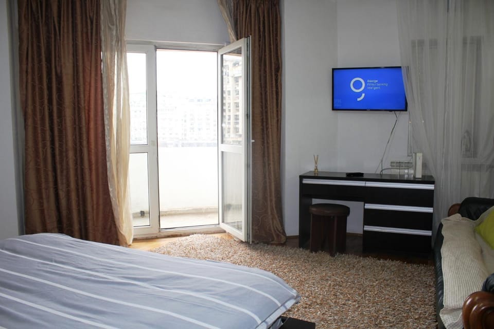 Communal lounge/ TV room, Living room