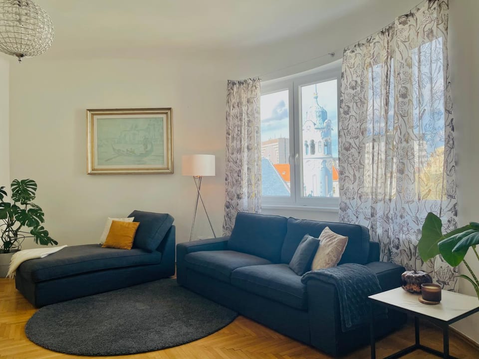 Living room, Seating area, City view