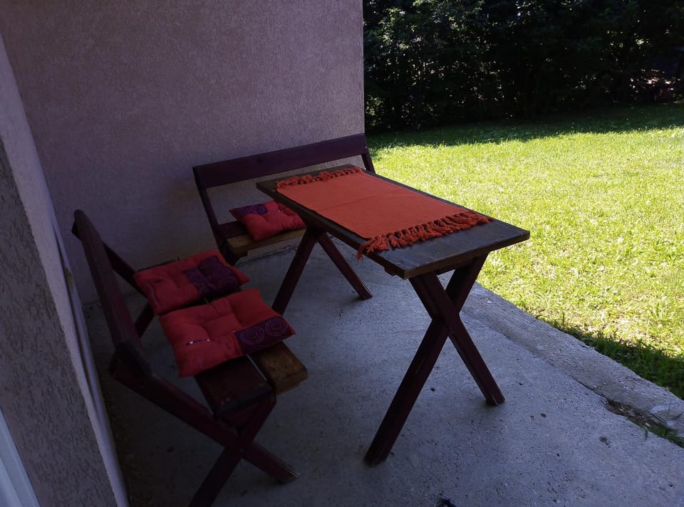 Garden, Seating area