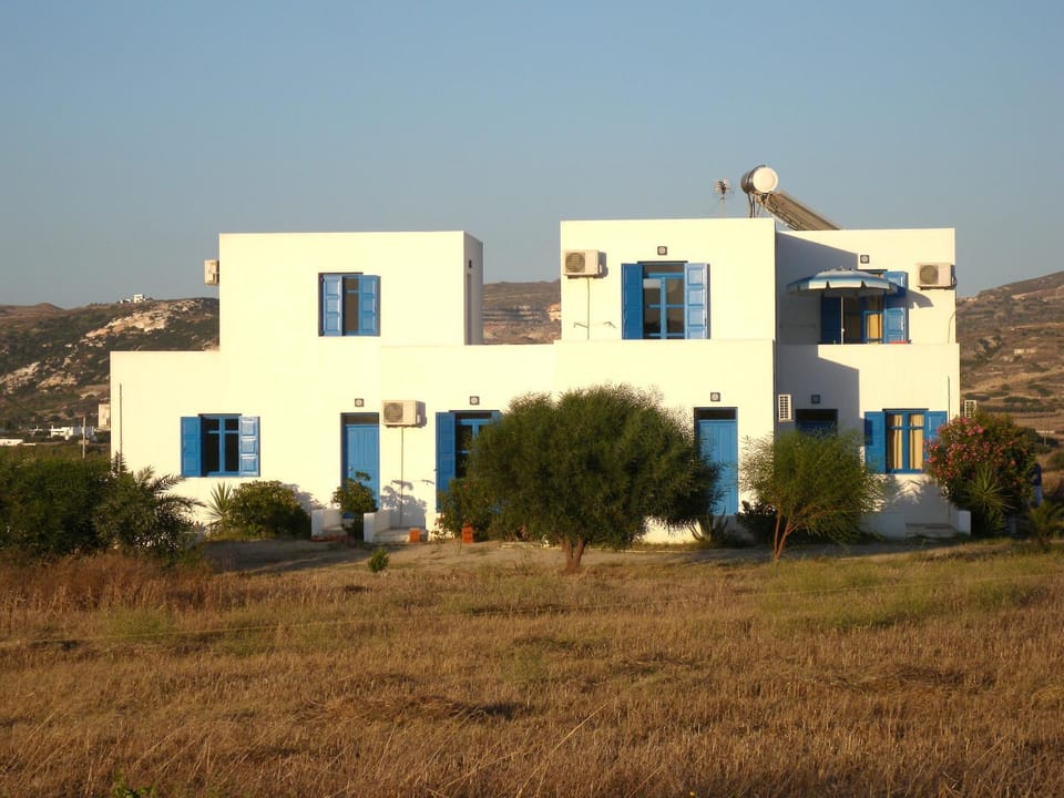 Theophili Bed and Breakfast in Milos
