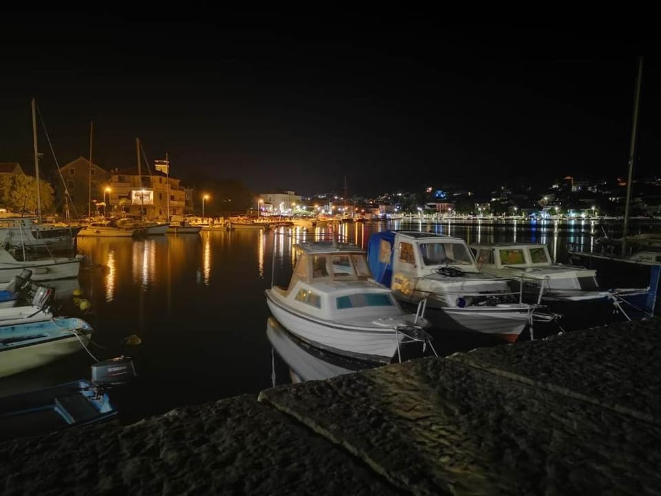 Guesthouse Dante Bed and Breakfast in Tisno