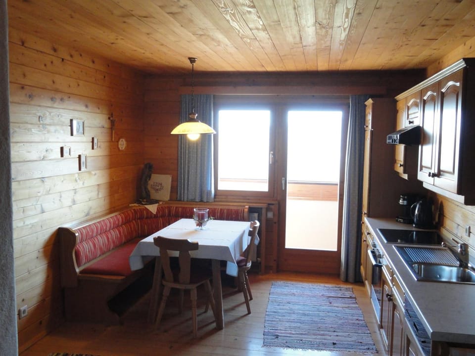 Kitchen or kitchenette, Living room, Dining area