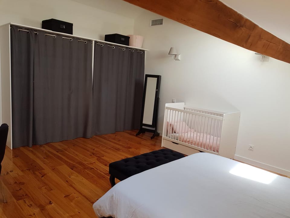Bed, Photo of the whole room, Bedroom, cot, wardrobe