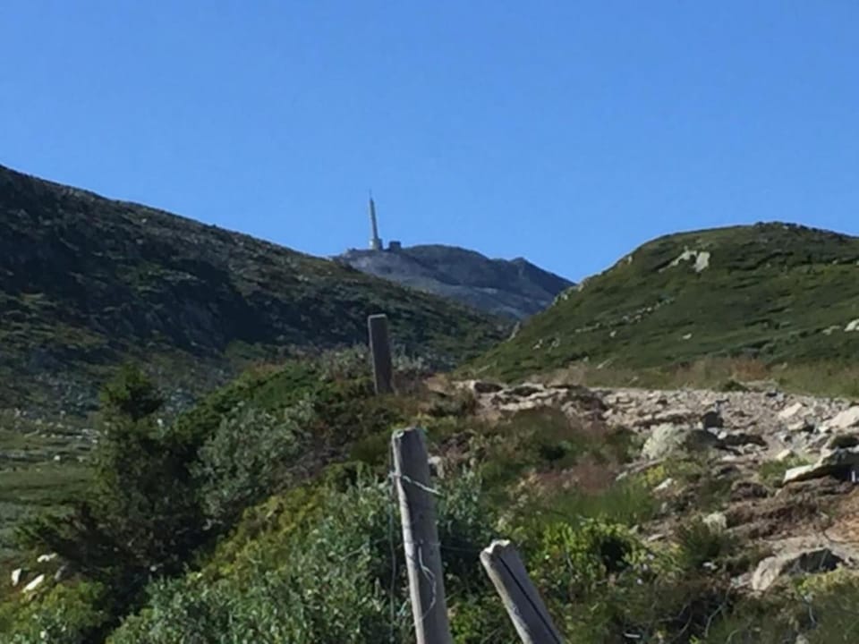 Neighbourhood, Natural landscape, Hiking, Mountain view